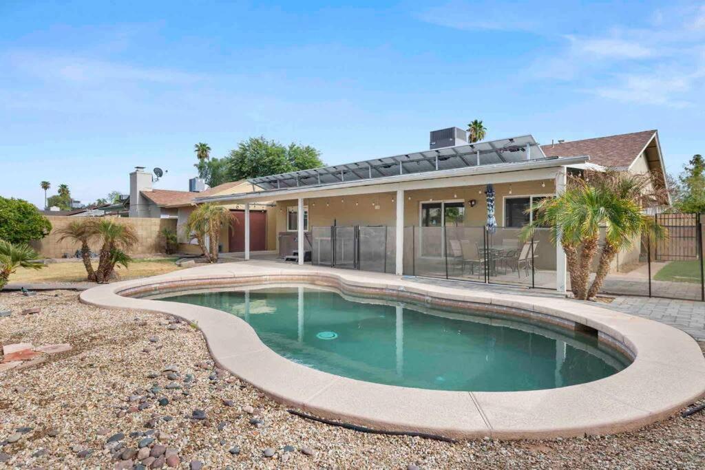 Spacious Cozy Home In Tempe Jacuzzi Pool King Bed! Exterior photo